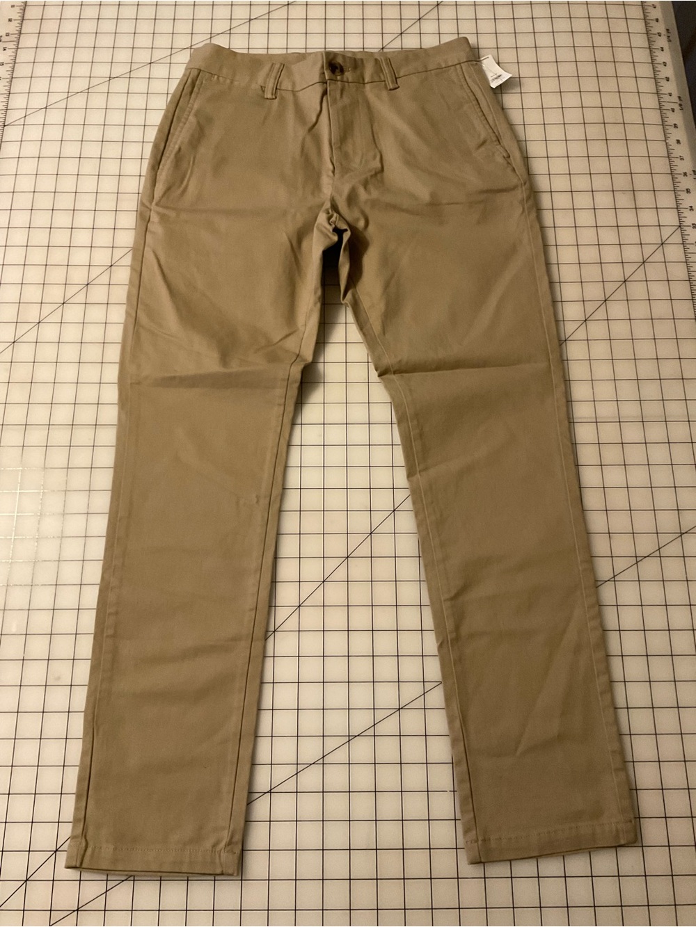 Old Navy Men’s Dress Pants NWT Size 29/30 Skinny Ultimate Built-in Flex Chinos